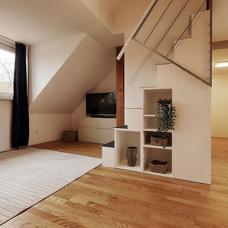 Homiestay City-Apartment, Balkon & Parkplatz 维尔茨堡 外观 照片